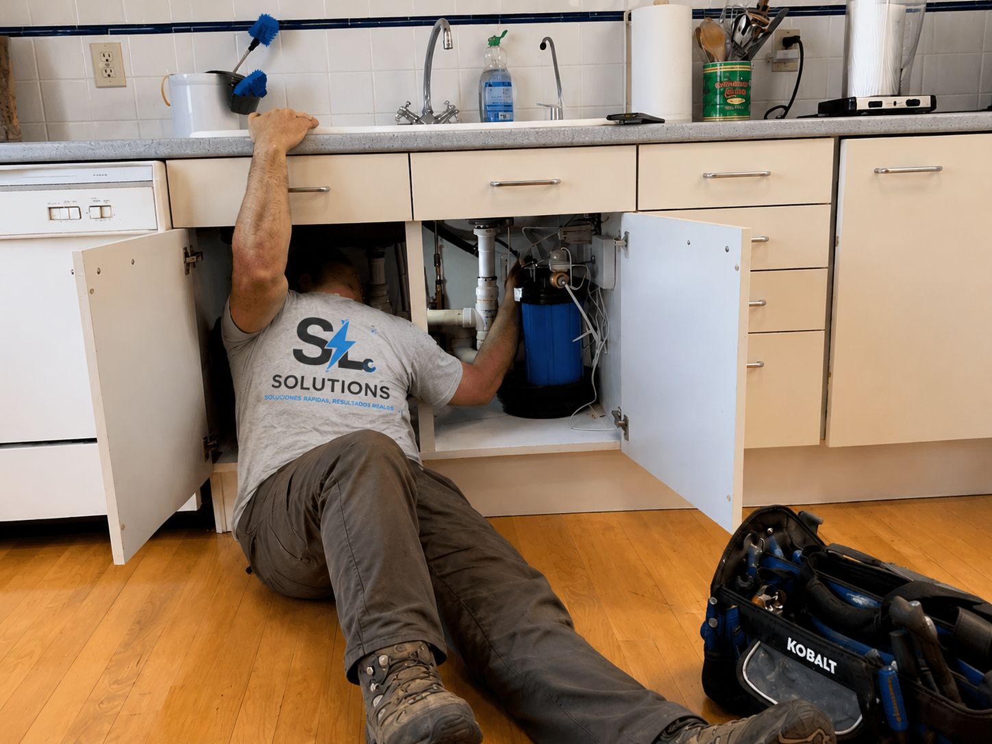 Reparación de instalación eléctrica doméstica — SL Solutions